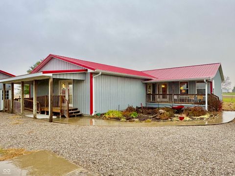 Photo of 6608 N County Road 550 E, Seymour, IN 47274 (MLS # 22089128)