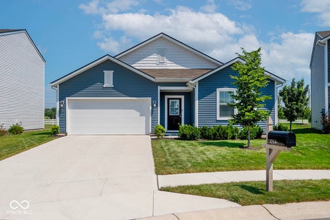 Photo of 11754 Hartwell Street, Indianapolis, IN 46235 (MLS # 22113910)