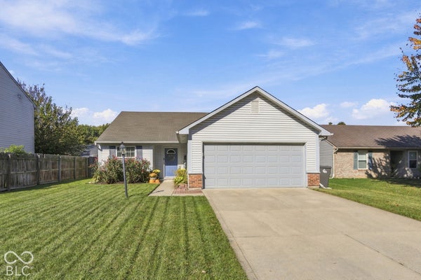 5914 WOODCOTE DR, INDIANAPOLIS, IN 46221 - Image dbc4b767a55af4fcf1d051512e36d68d/836845024