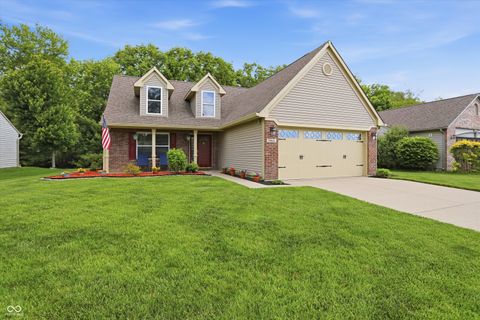 Photo of 10632 Ashview Drive, Fishers, IN 46038 (MLS # 22102641)