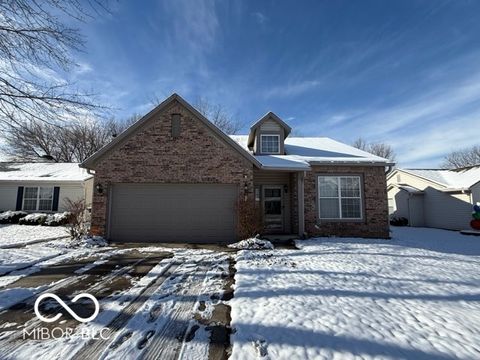 Photo of 6116 Liverpool Lane, Indianapolis, IN 46236 (MLS # 22075577)