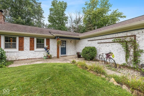 Photo of 7515 Madden Drive, Fishers, IN 46038 (MLS # 22118423)