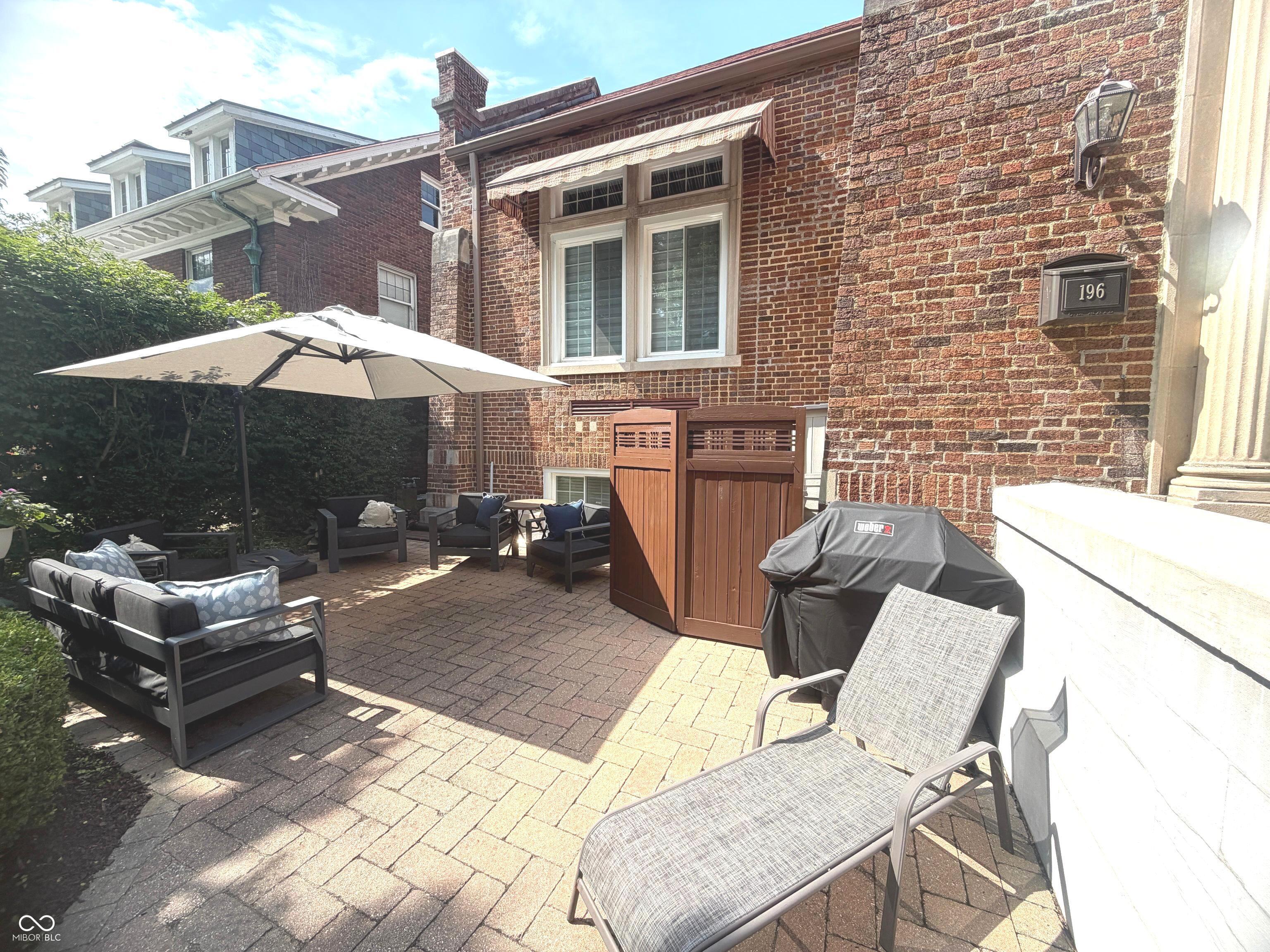 196 E Madison Street B