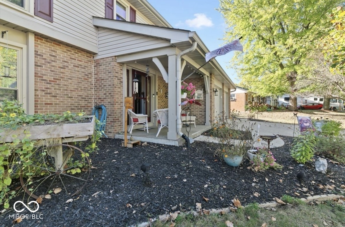 915 Edgehill Lane