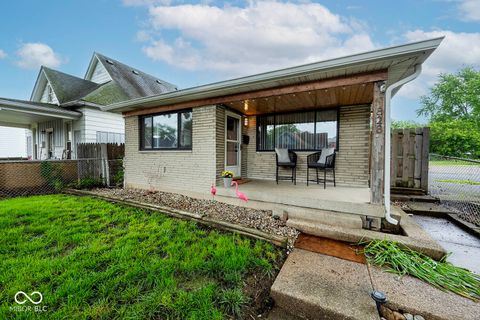 Photo of 828 Cottage Avenue, Indianapolis, IN 46203 (MLS # 22104482)