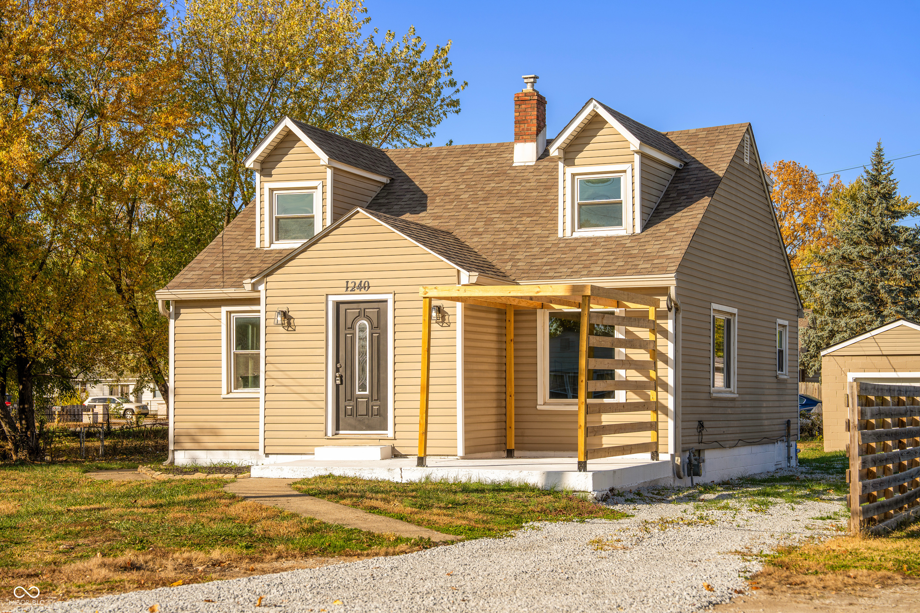 1240 W Sumner Avenue