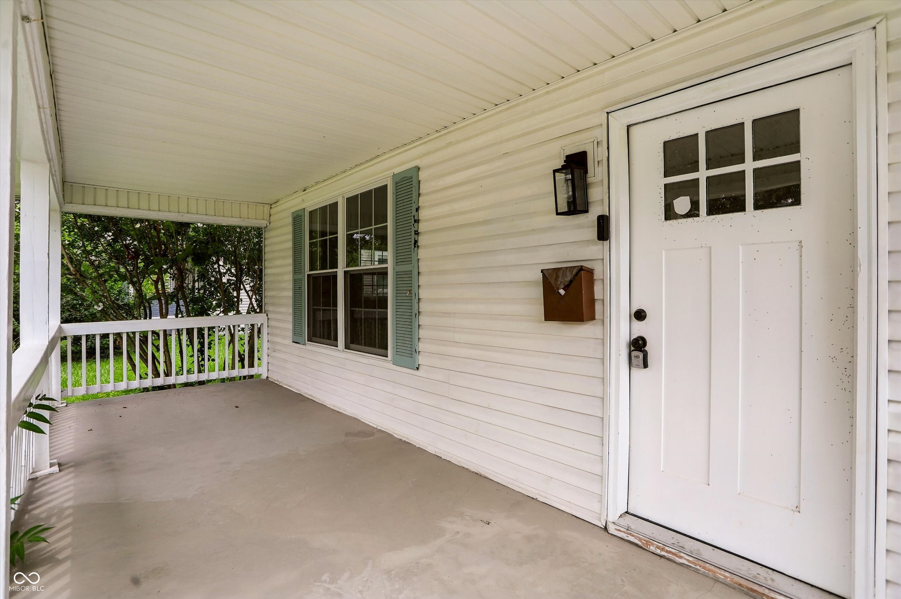 3937 N College