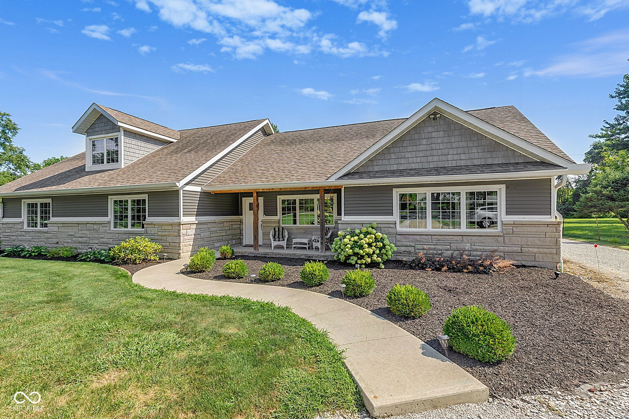 5895 E County Road 500 N