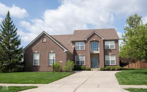 Photo of 12752 Broncos Drive, Fishers, IN 46037 (MLS # 22096056)