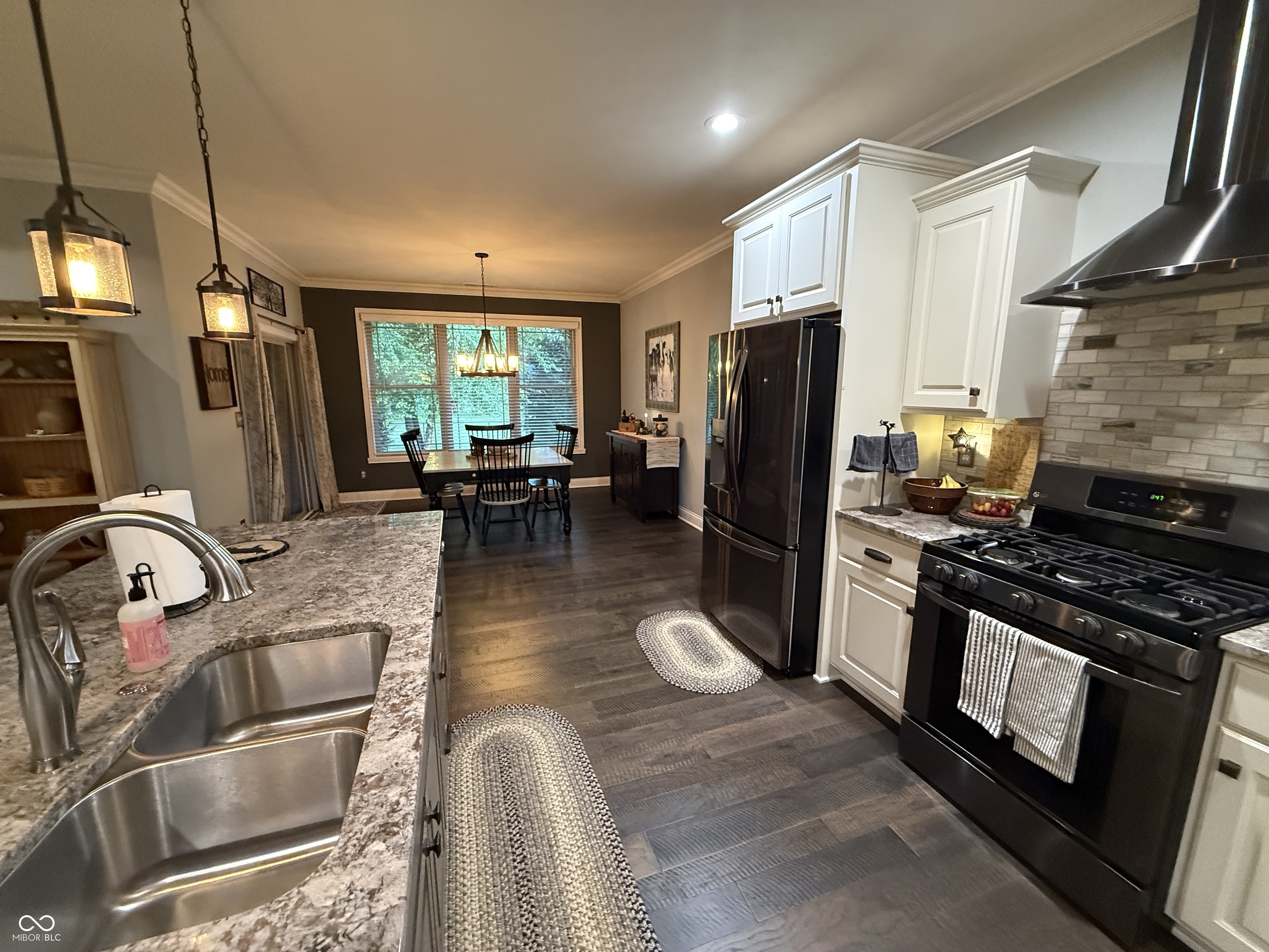 5445 Discovery Drive