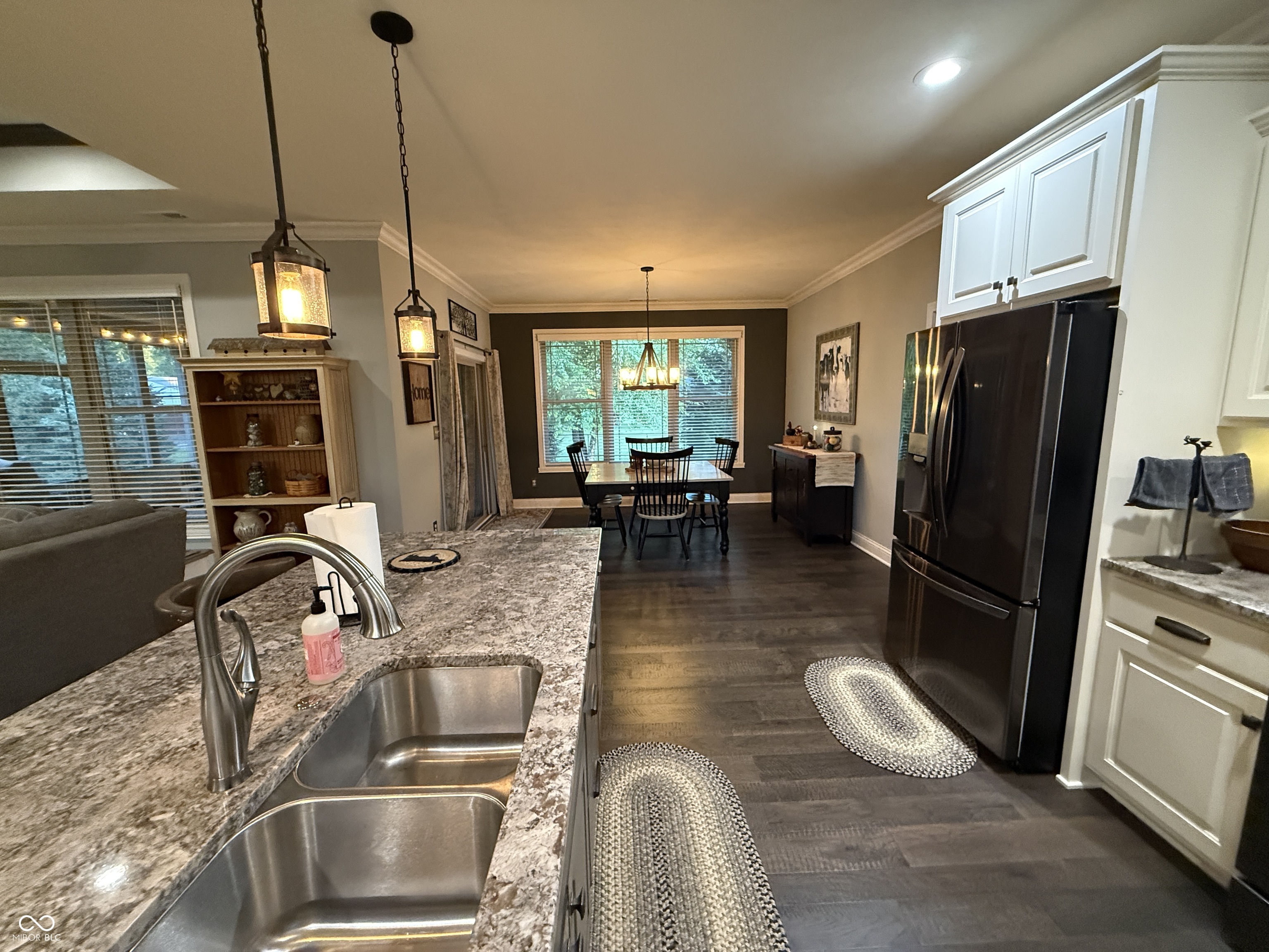 5445 Discovery Drive