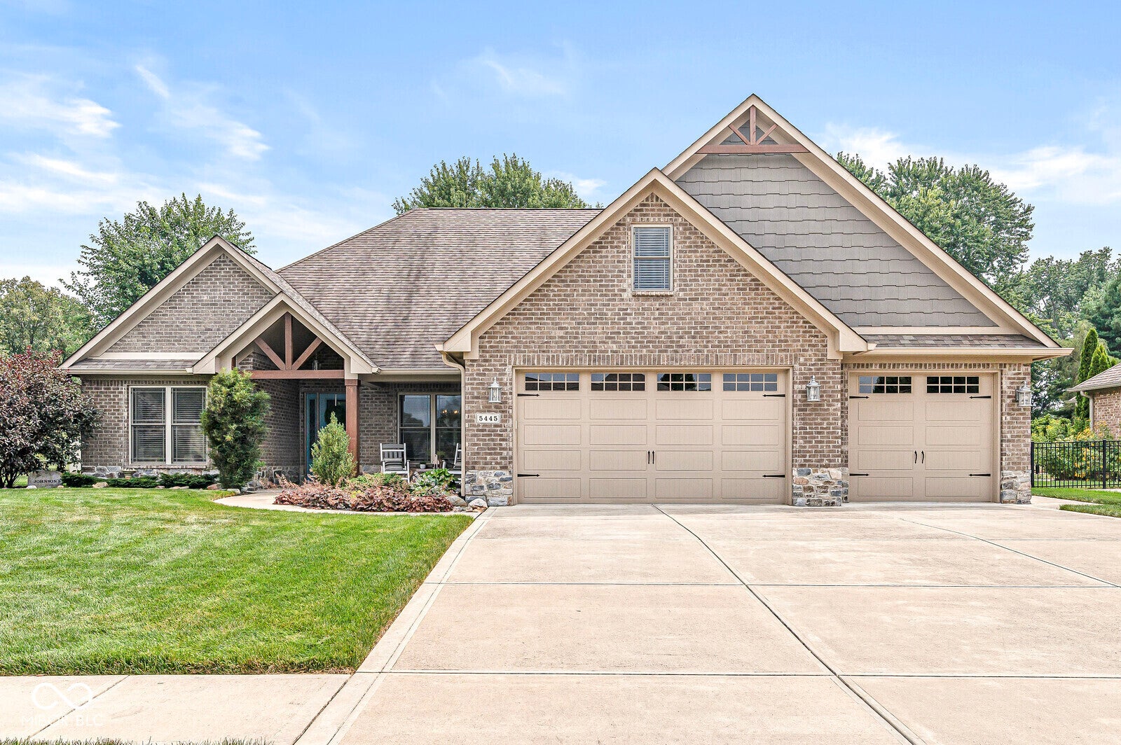 5445 Discovery Drive