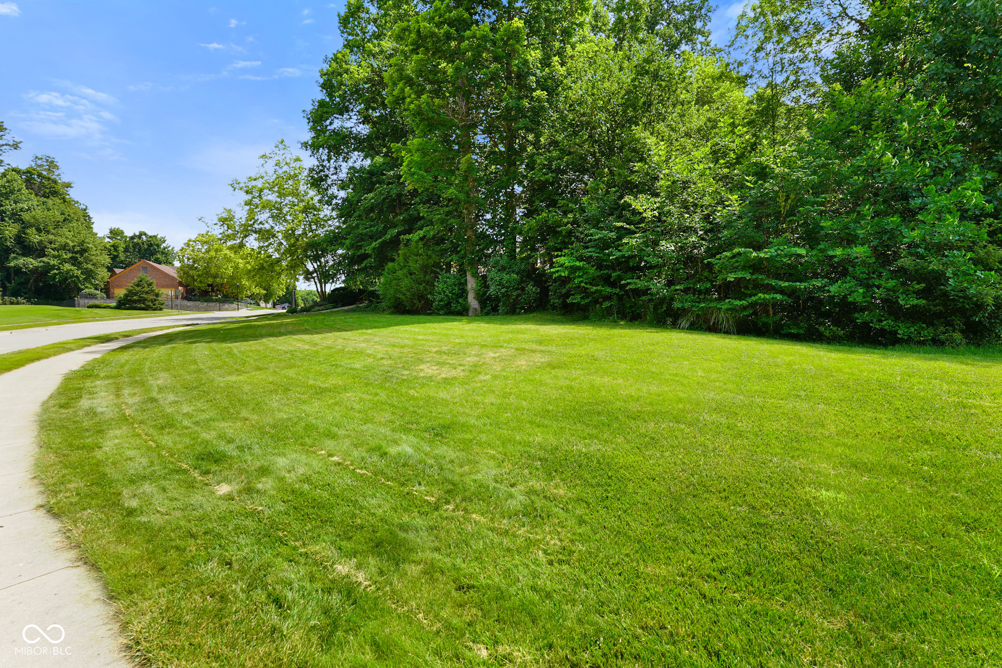 5720 Hickory Hollow Drive