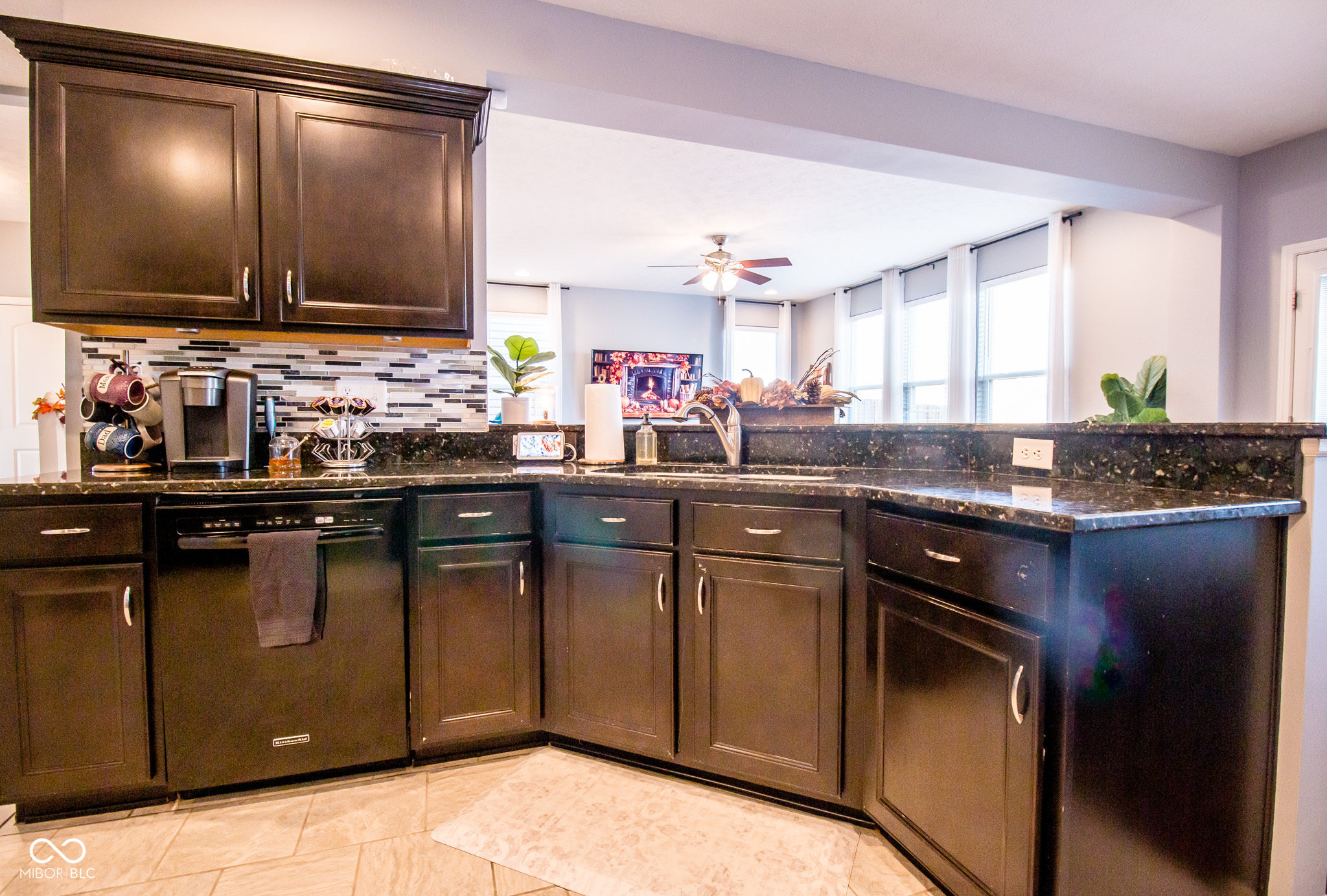 Columbus, Indiana 47201, United States, 3 Bedrooms Bedrooms, ,3 BathroomsBathrooms,Residential,Pending,19470