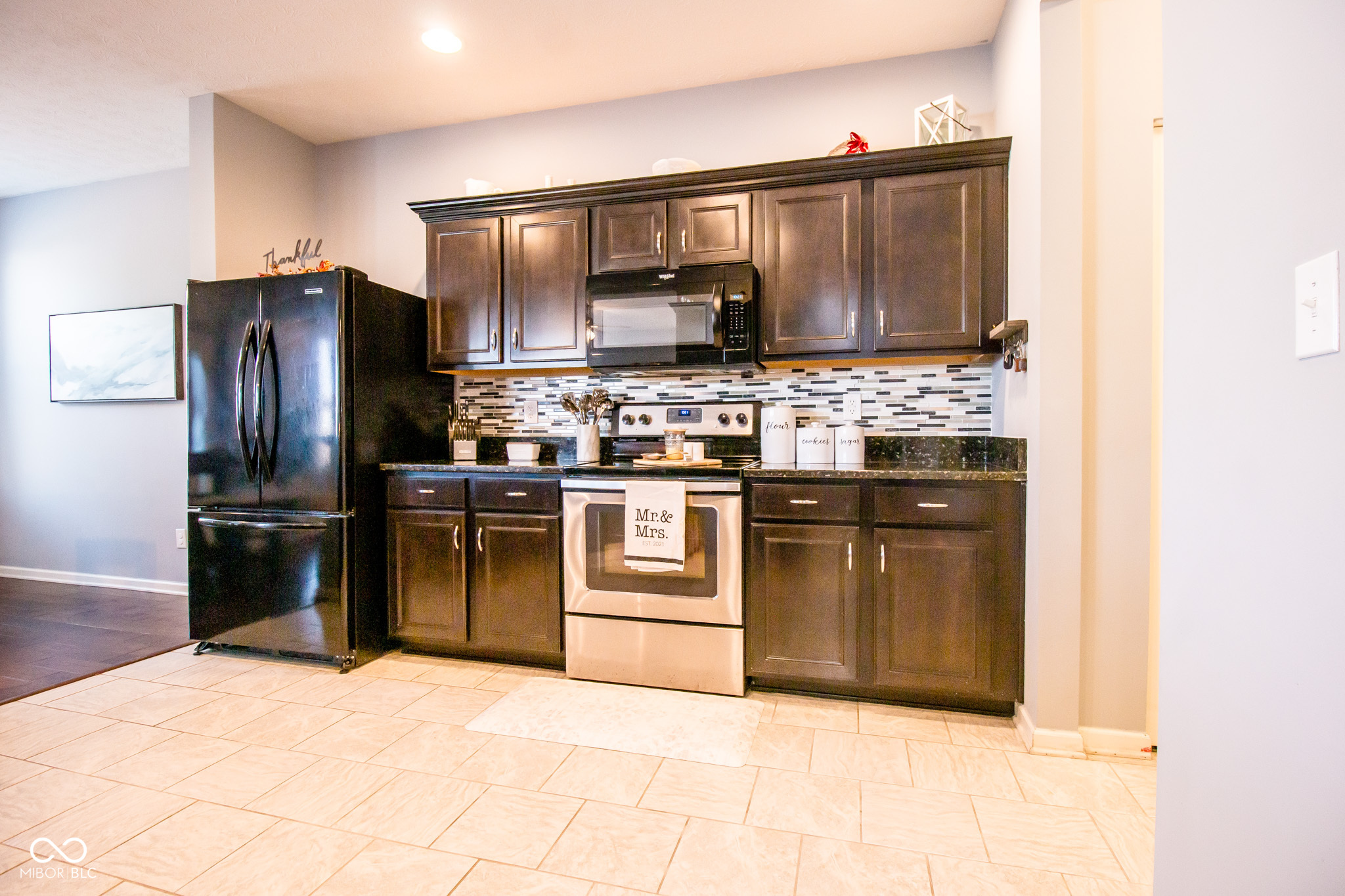 Columbus, Indiana 47201, United States, 3 Bedrooms Bedrooms, ,3 BathroomsBathrooms,Residential,Pending,19470