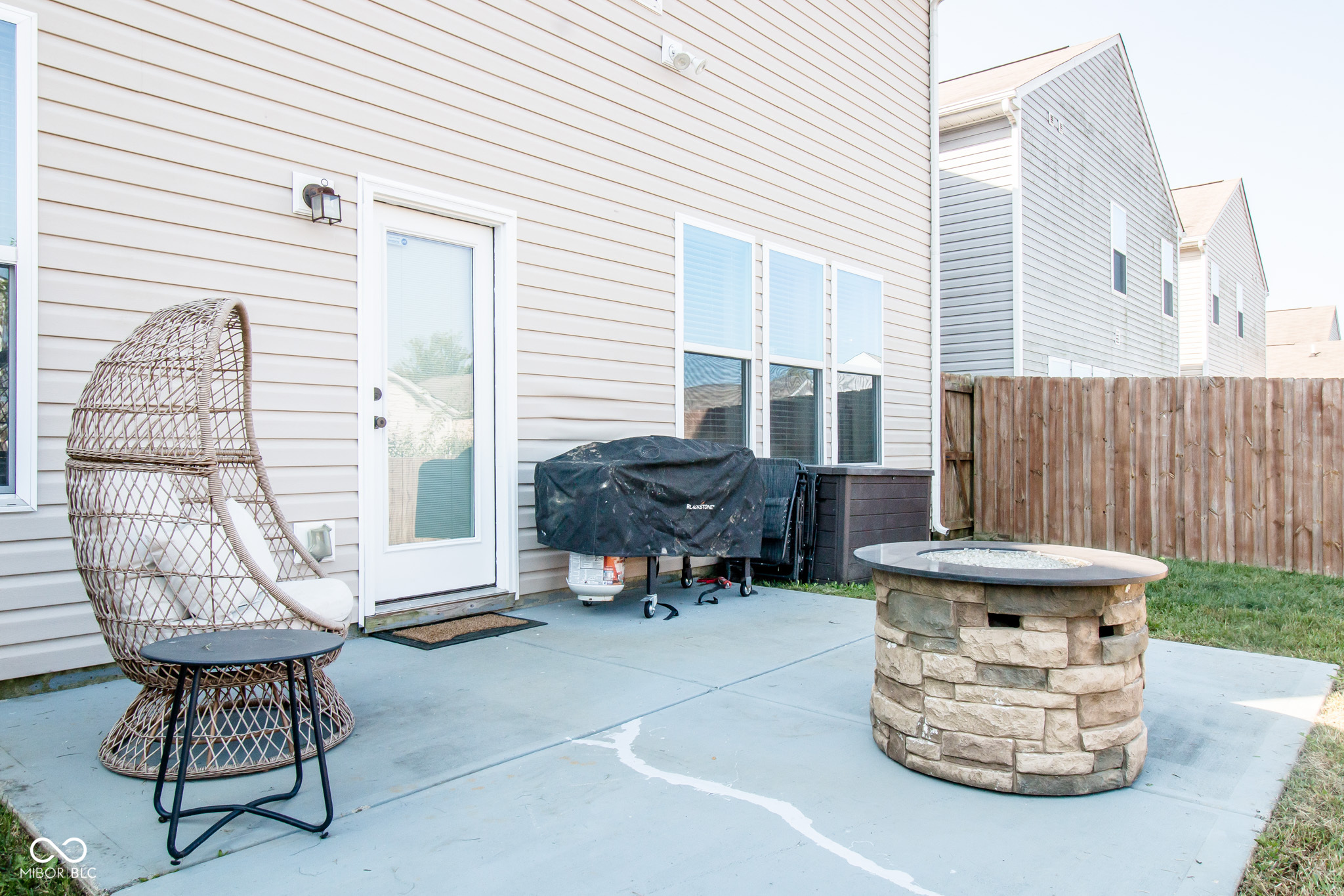 Columbus, Indiana 47201, United States, 3 Bedrooms Bedrooms, ,3 BathroomsBathrooms,Residential,Pending,19470