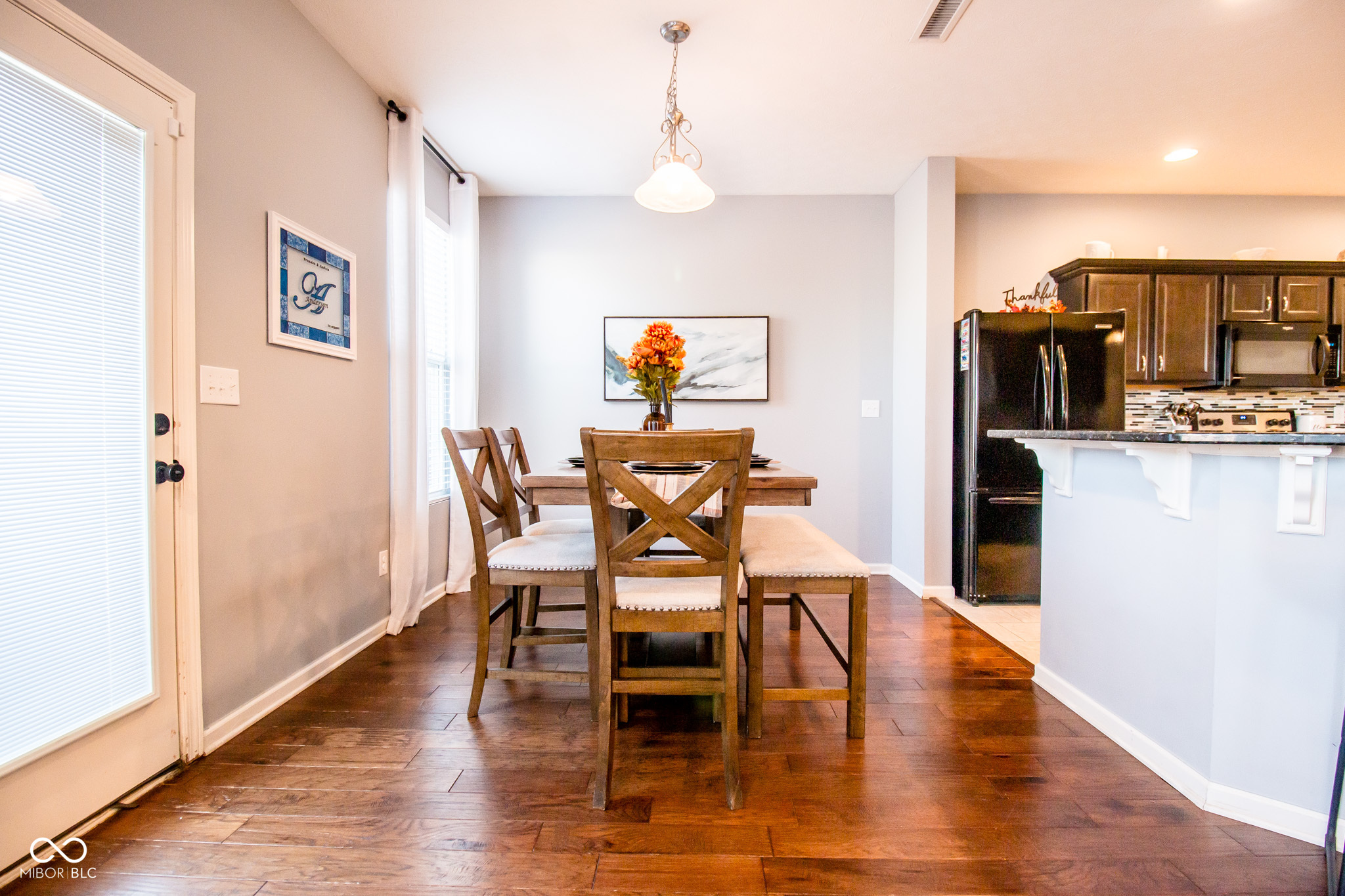 Columbus, Indiana 47201, United States, 3 Bedrooms Bedrooms, ,3 BathroomsBathrooms,Residential,Pending,19470