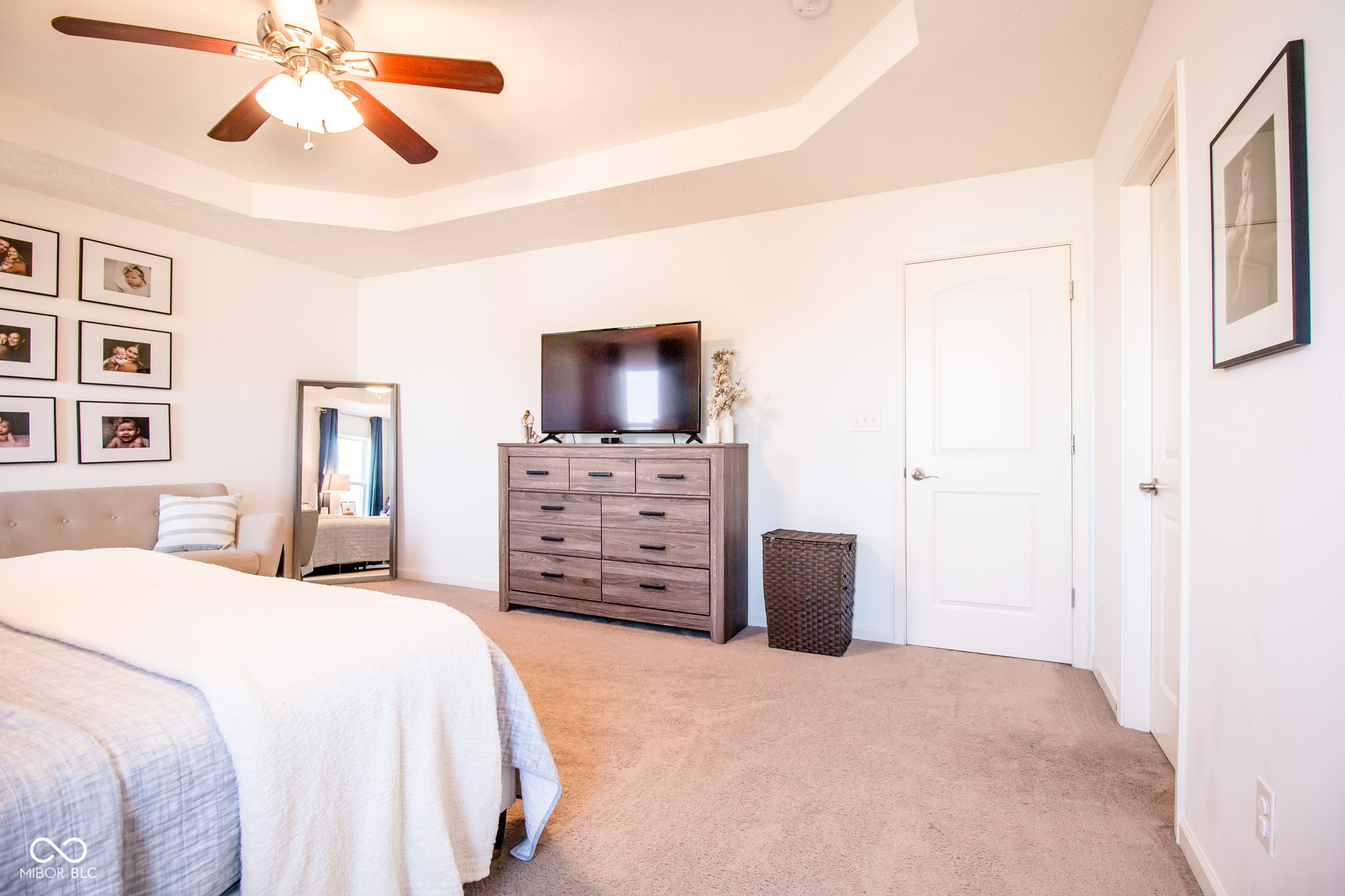 Columbus, Indiana 47201, United States, 3 Bedrooms Bedrooms, ,3 BathroomsBathrooms,Residential,Pending,19470