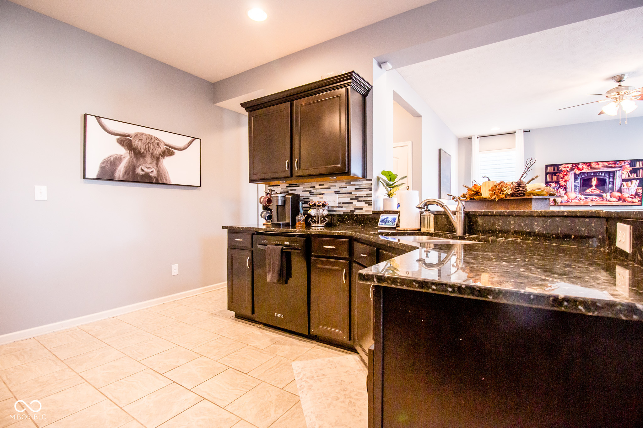 Columbus, Indiana 47201, United States, 3 Bedrooms Bedrooms, ,3 BathroomsBathrooms,Residential,Pending,19470