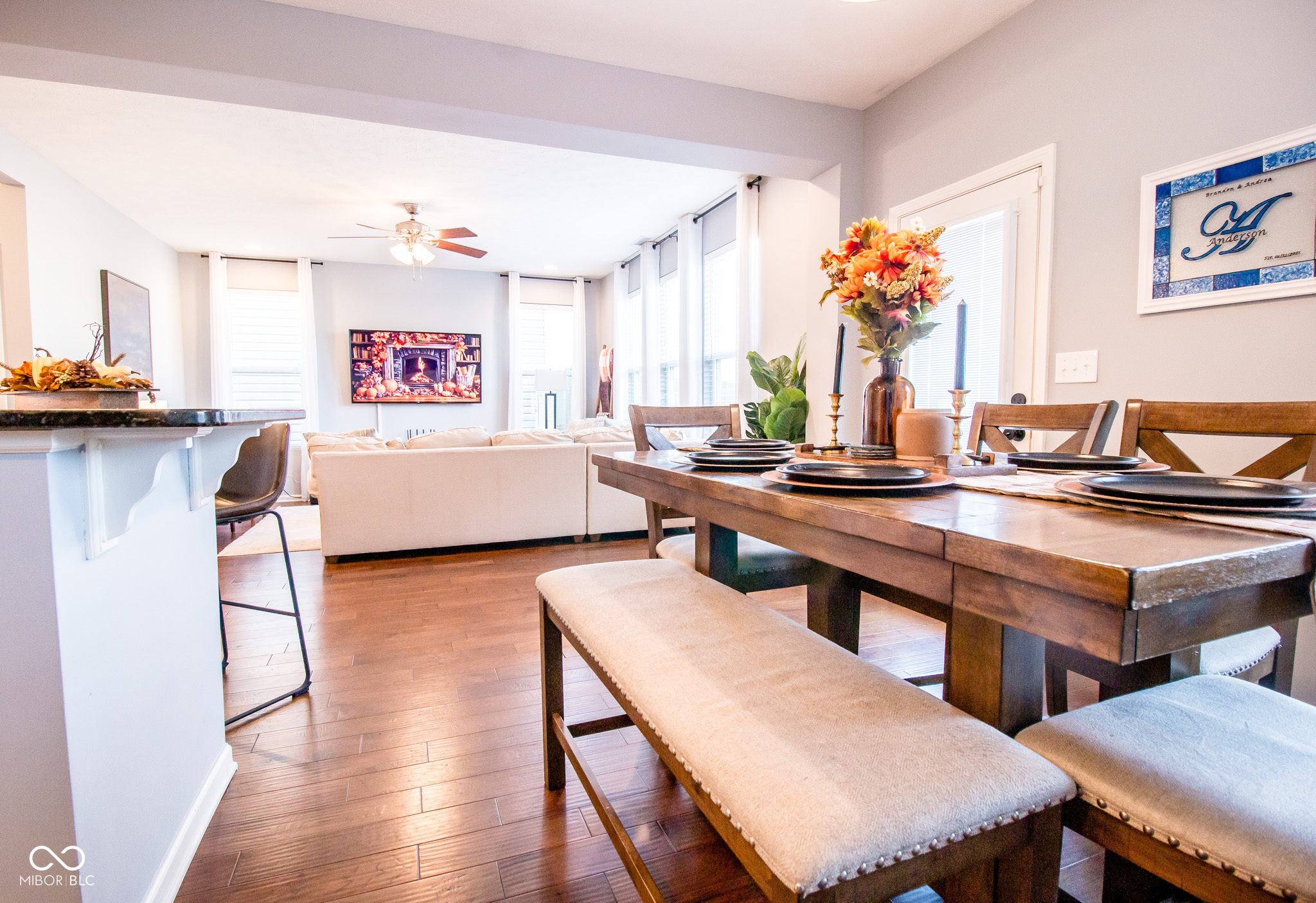 Columbus, Indiana 47201, United States, 3 Bedrooms Bedrooms, ,3 BathroomsBathrooms,Residential,Pending,19470