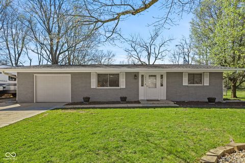 Photo of 1051 Elm Street, Greenwood, IN 46142 (MLS # 22094408)