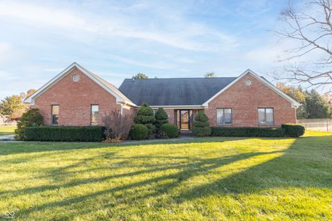Photo of 12253 Sunrise Drive, Indianapolis, IN 46229 (MLS # 22072670)