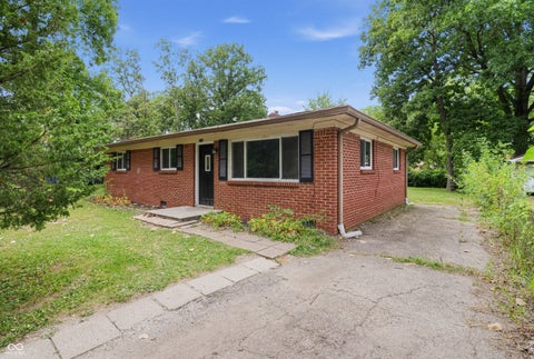 Photo of 3618 N Hartman Drive, Indianapolis, IN 46226 (MLS # 22124745)