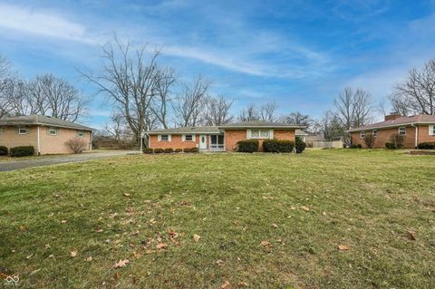 Photo of 5126 Thornleigh Drive, Indianapolis, IN 46226 (MLS # 22047039)