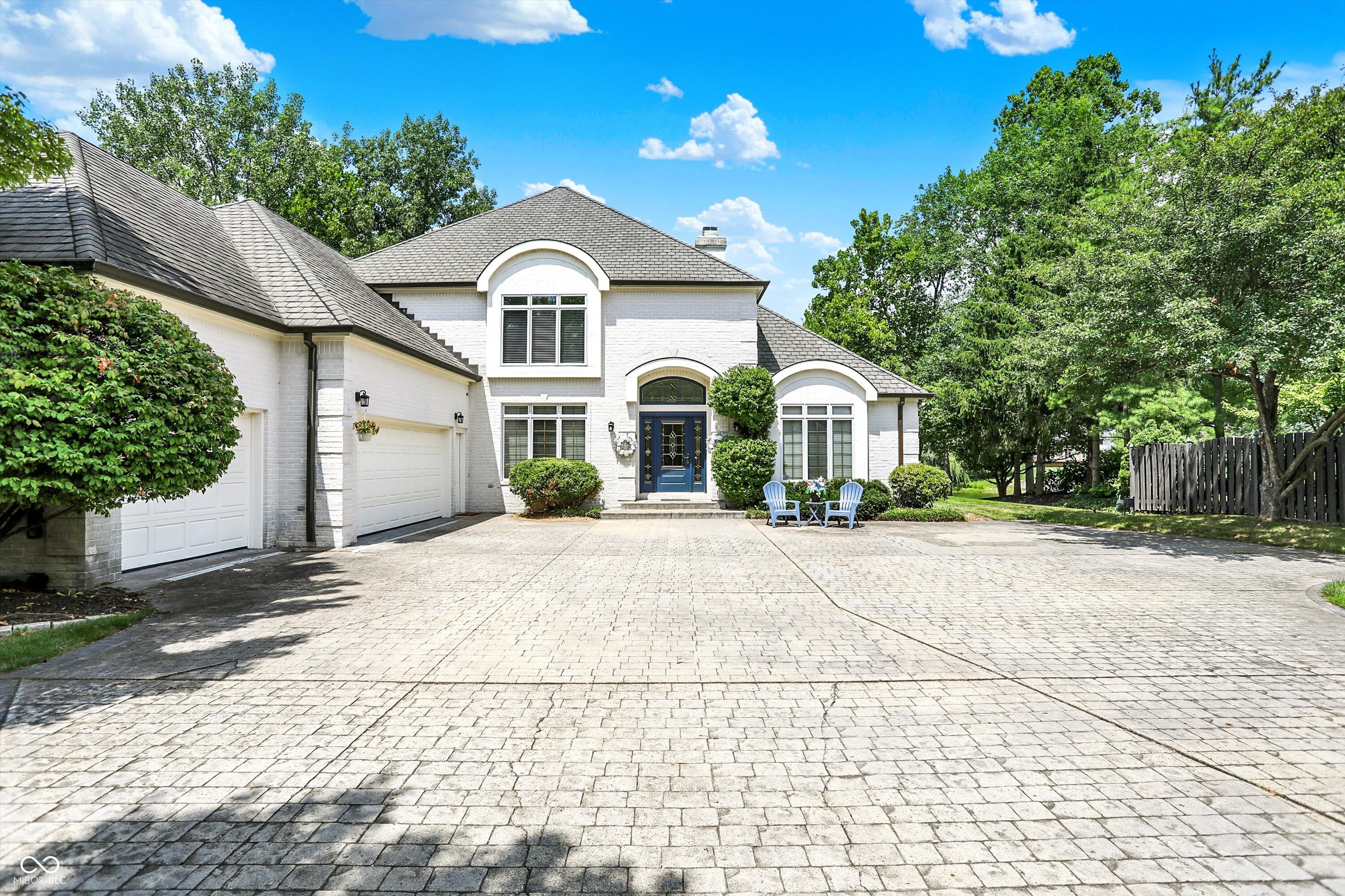 5846 E Fall Creek Pkwy N Drive