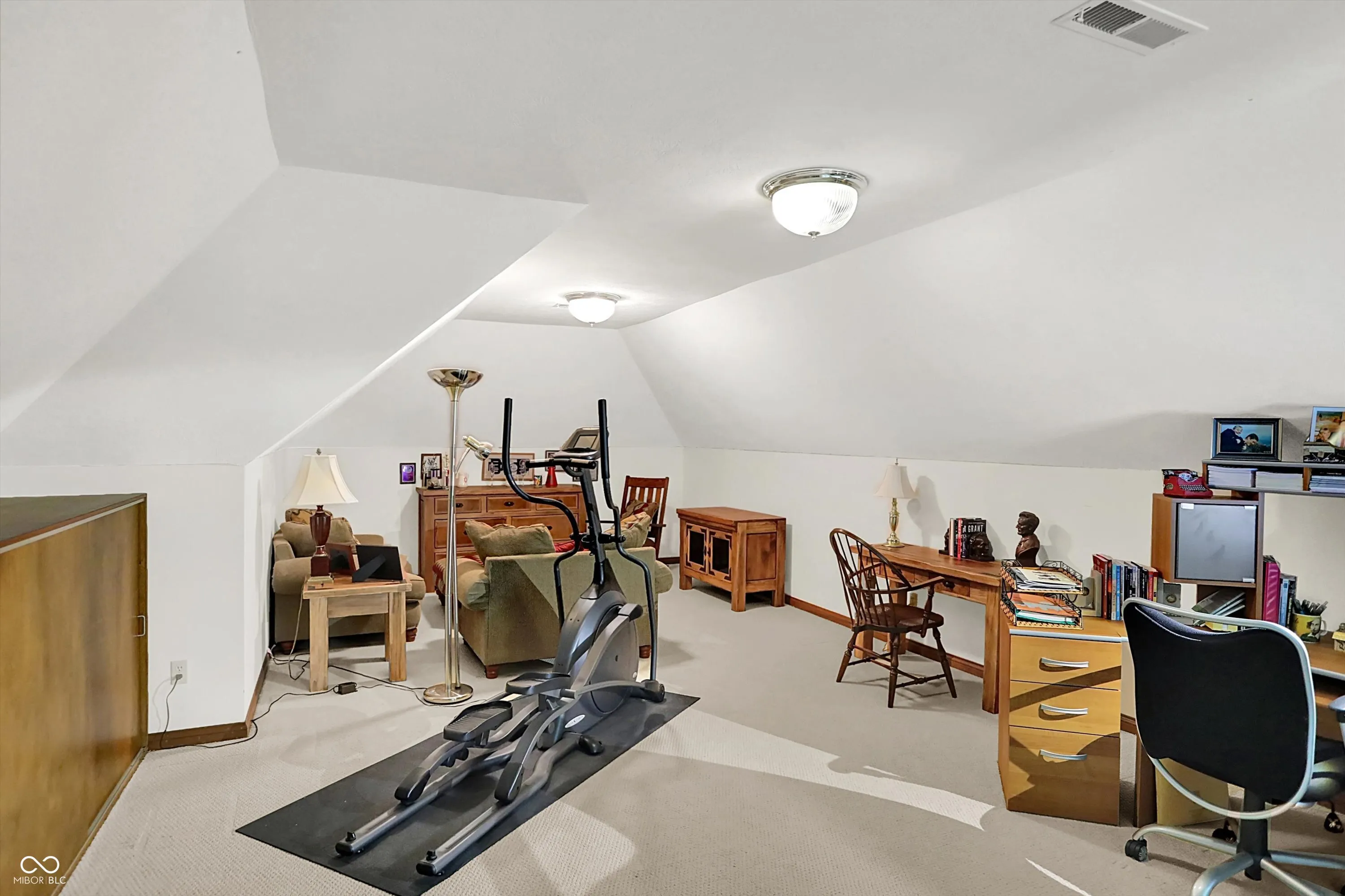 Indianapolis, Indiana 46226, United States, 4 Bedrooms Bedrooms, ,5 BathroomsBathrooms,Residential,Active,181193