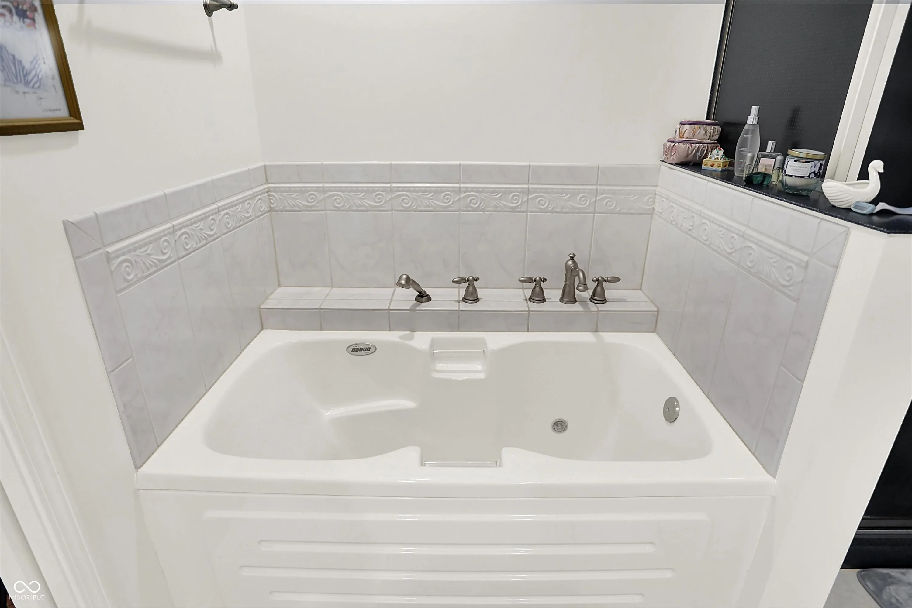 Indianapolis, Indiana 46226, United States, 4 Bedrooms Bedrooms, ,5 BathroomsBathrooms,Residential,Active,181193