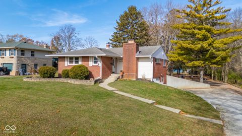 Photo of 222 E McKenzie Road, Greenfield, IN 46140 (MLS # 22073275)
