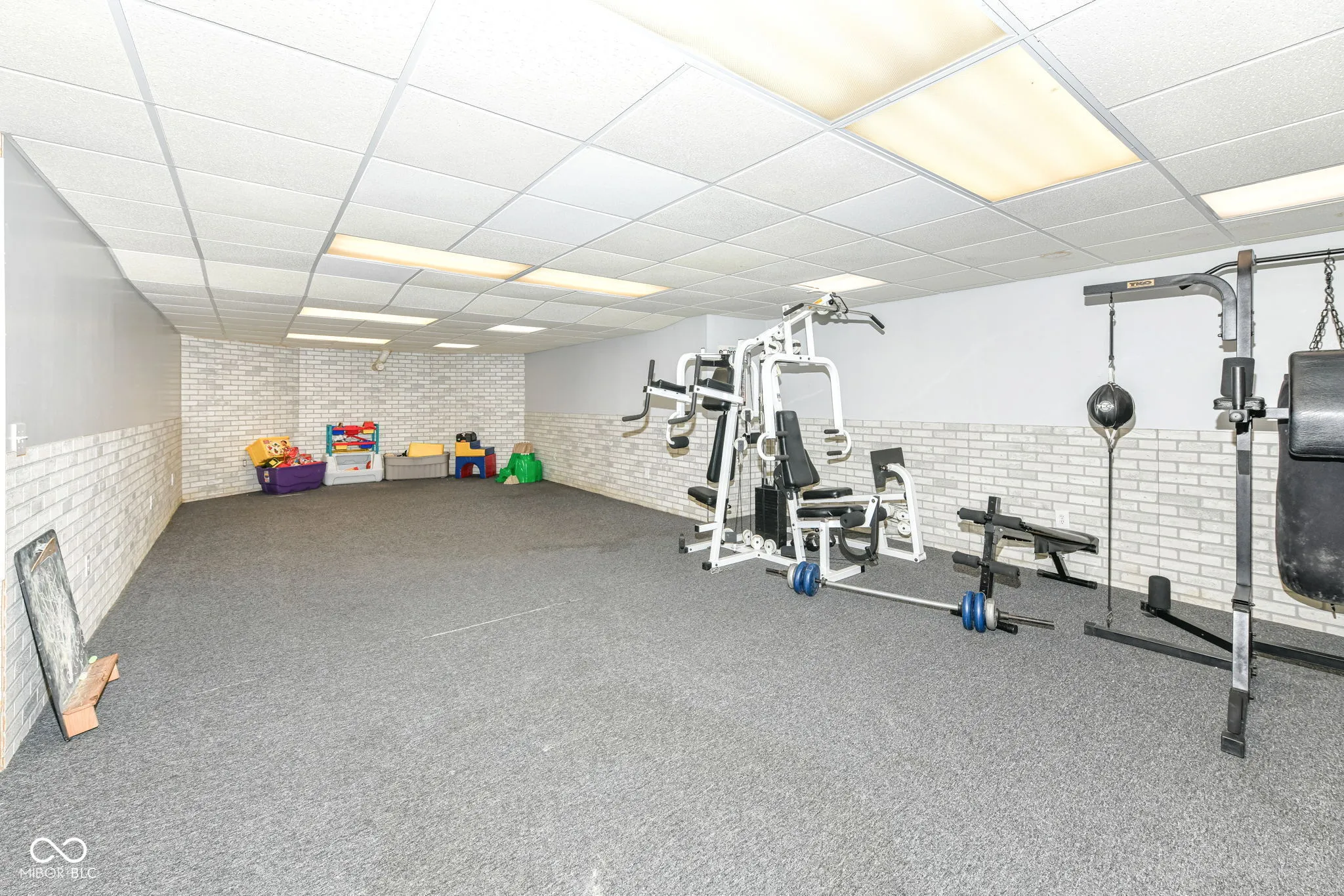 Indianapolis, Indiana 46229, United States, 4 Bedrooms Bedrooms, ,5 BathroomsBathrooms,Residential,Active,243585