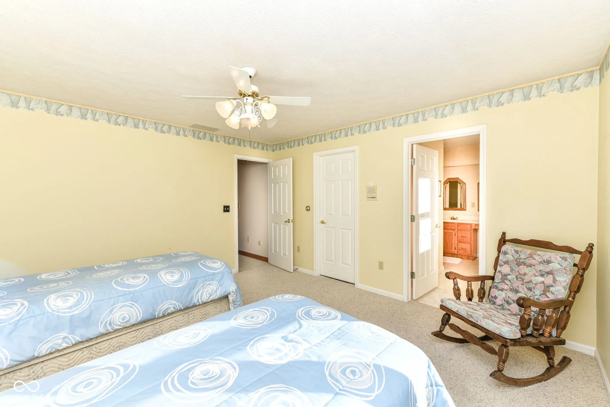 Indianapolis, Indiana 46229, United States, 4 Bedrooms Bedrooms, ,5 BathroomsBathrooms,Residential,Active,243585