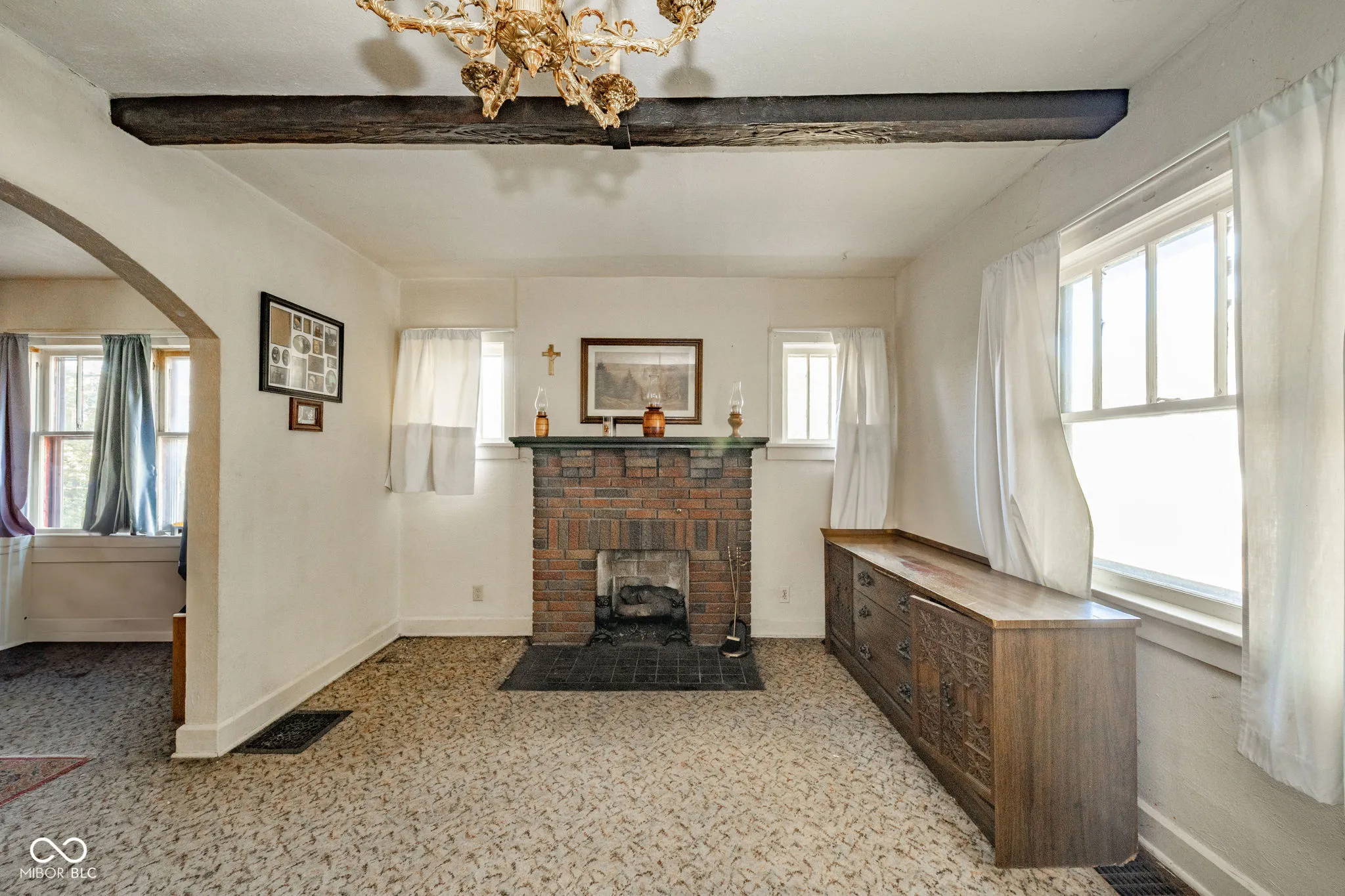 Anderson, Indiana 46016, United States, 2 Bedrooms Bedrooms, ,1 BathroomBathrooms,Residential,Active,233579