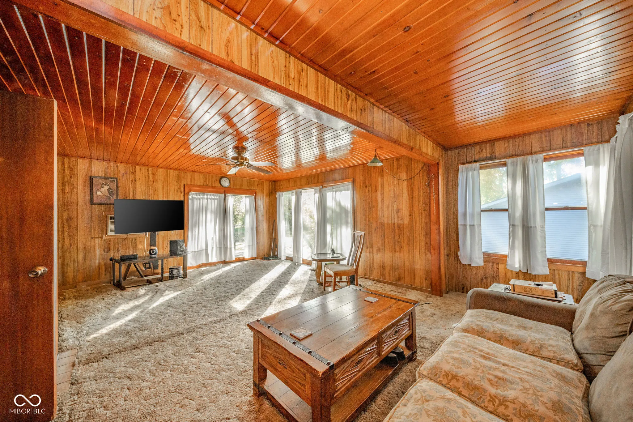 Anderson, Indiana 46016, United States, 2 Bedrooms Bedrooms, ,1 BathroomBathrooms,Residential,Active,233579