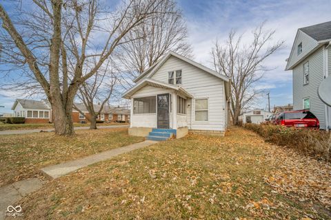 Photo of 706 E 32nd Street, Anderson, IN 46016 (MLS # 22078060)