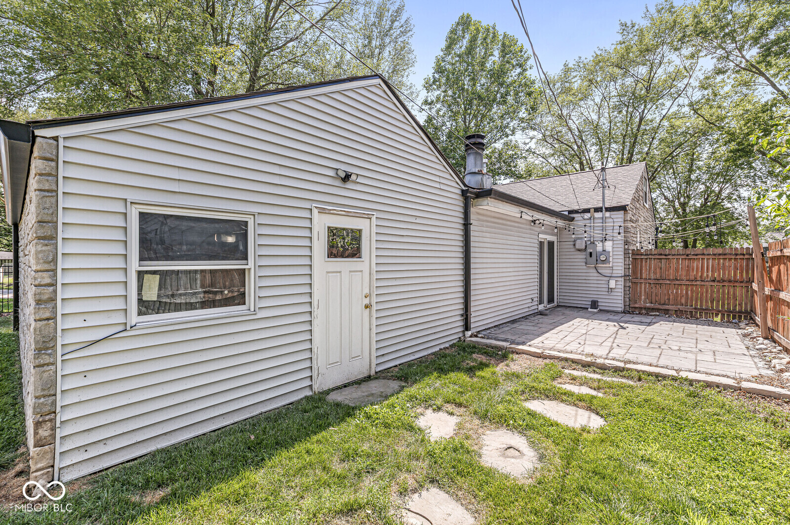 1205 Park Drive