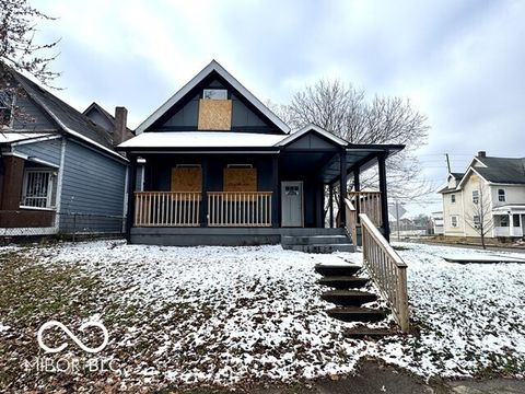 Photo of 246 N Hamilton Avenue, Indianapolis, IN 46201 (MLS # 22076917)