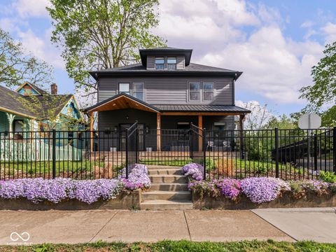 Photo of 1710 E 12th Street, Indianapolis, IN 46201 (MLS # 22095105)