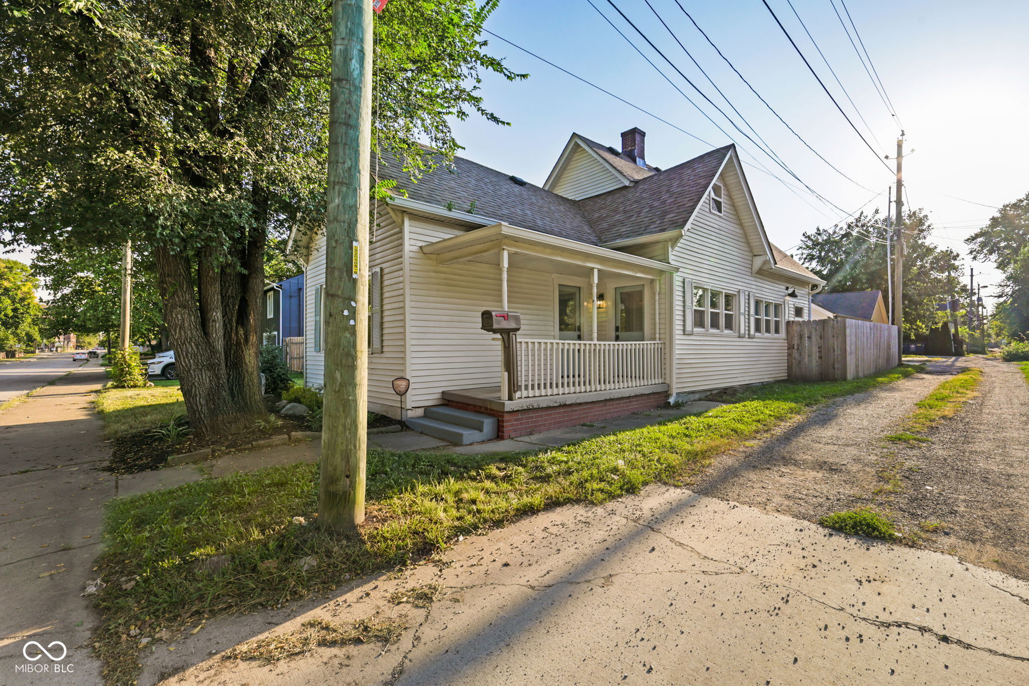 916 N Oriental Street
