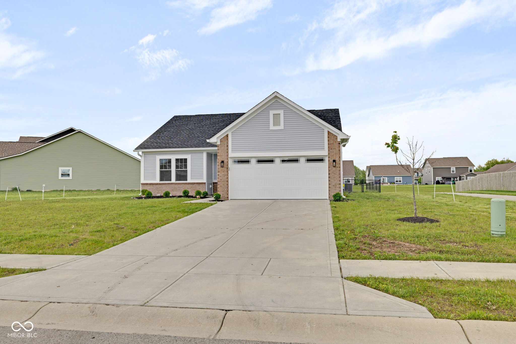 637 N Quartz Lane
