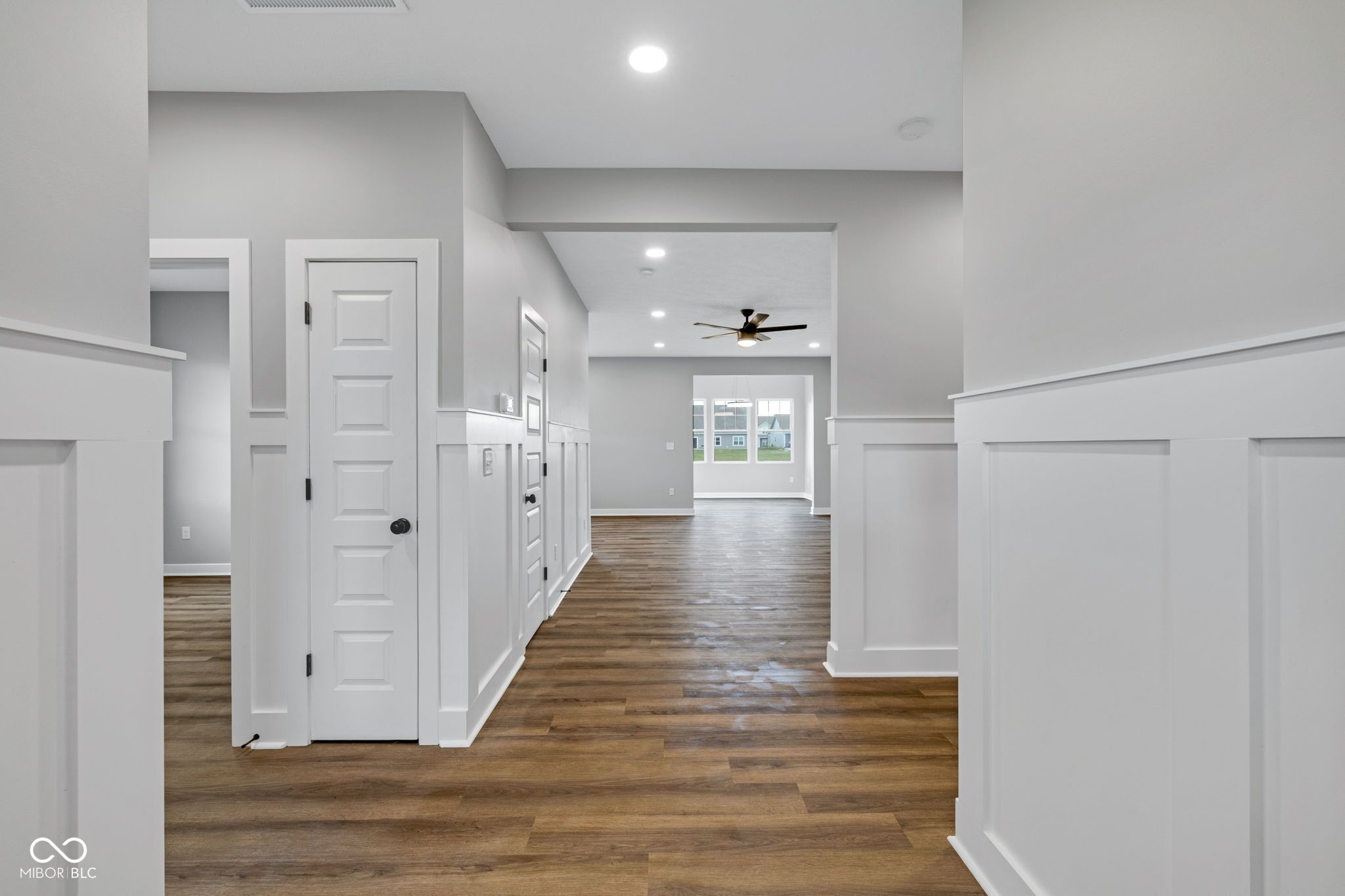 637 N Quartz Lane