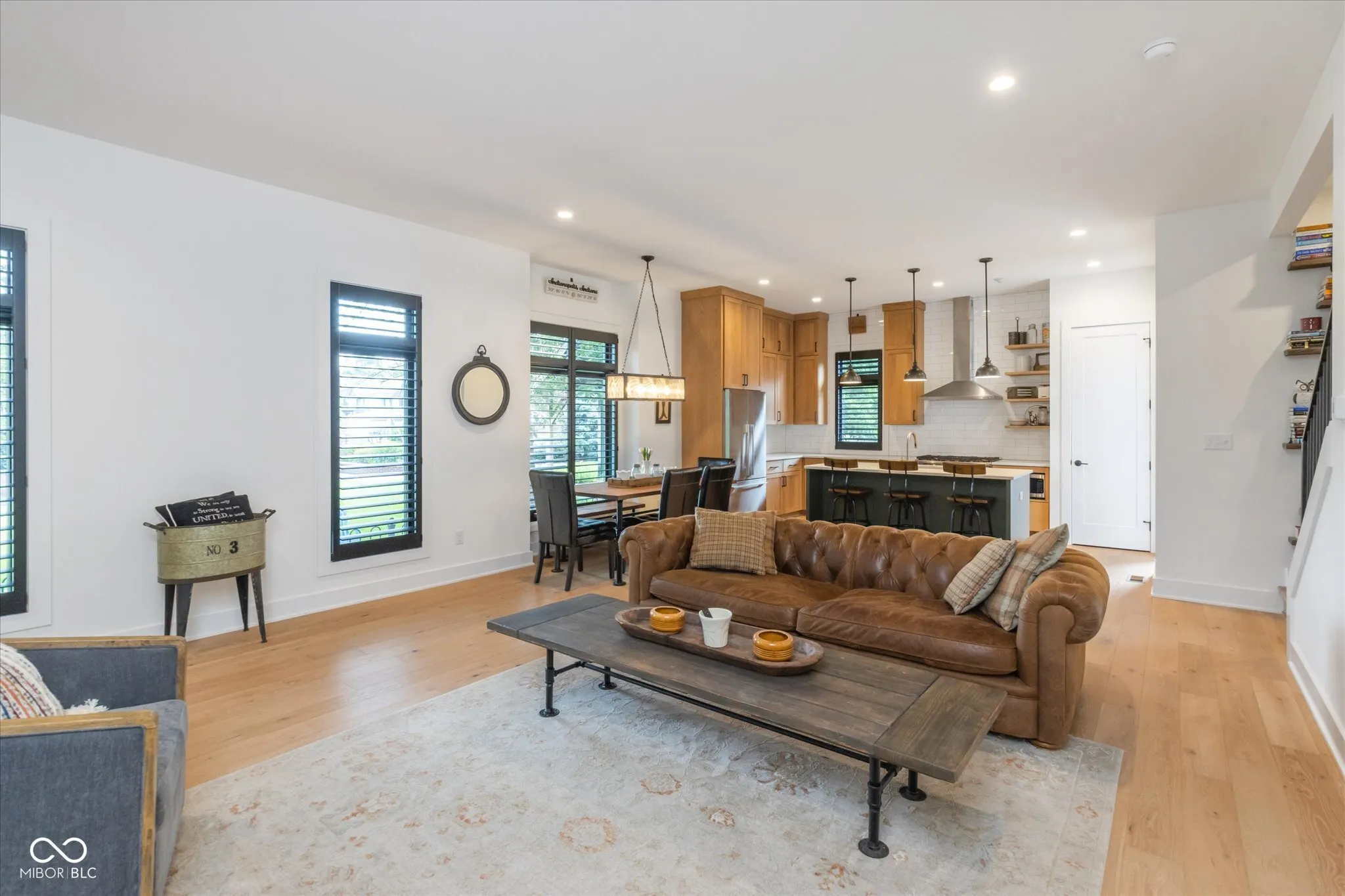 Indianapolis, Indiana 46202, United States, 3 Bedrooms Bedrooms, ,4 BathroomsBathrooms,Residential,Pending,117056