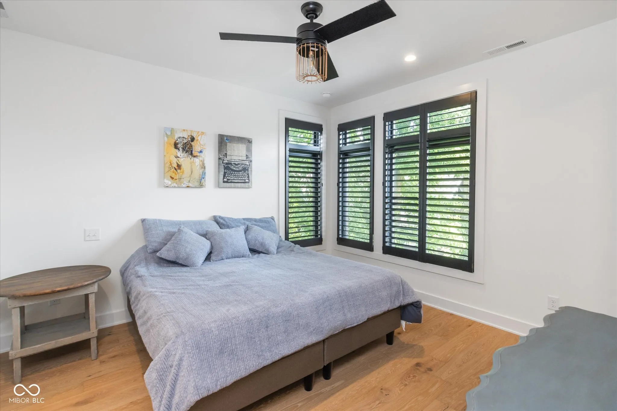 Indianapolis, Indiana 46202, United States, 3 Bedrooms Bedrooms, ,4 BathroomsBathrooms,Residential,Pending,117056