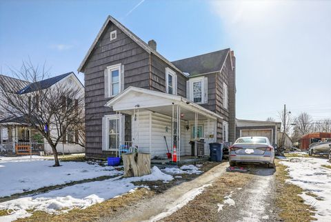 Photo of 510 E Grant Street, Marion, IN 46952 (MLS # 22084026)