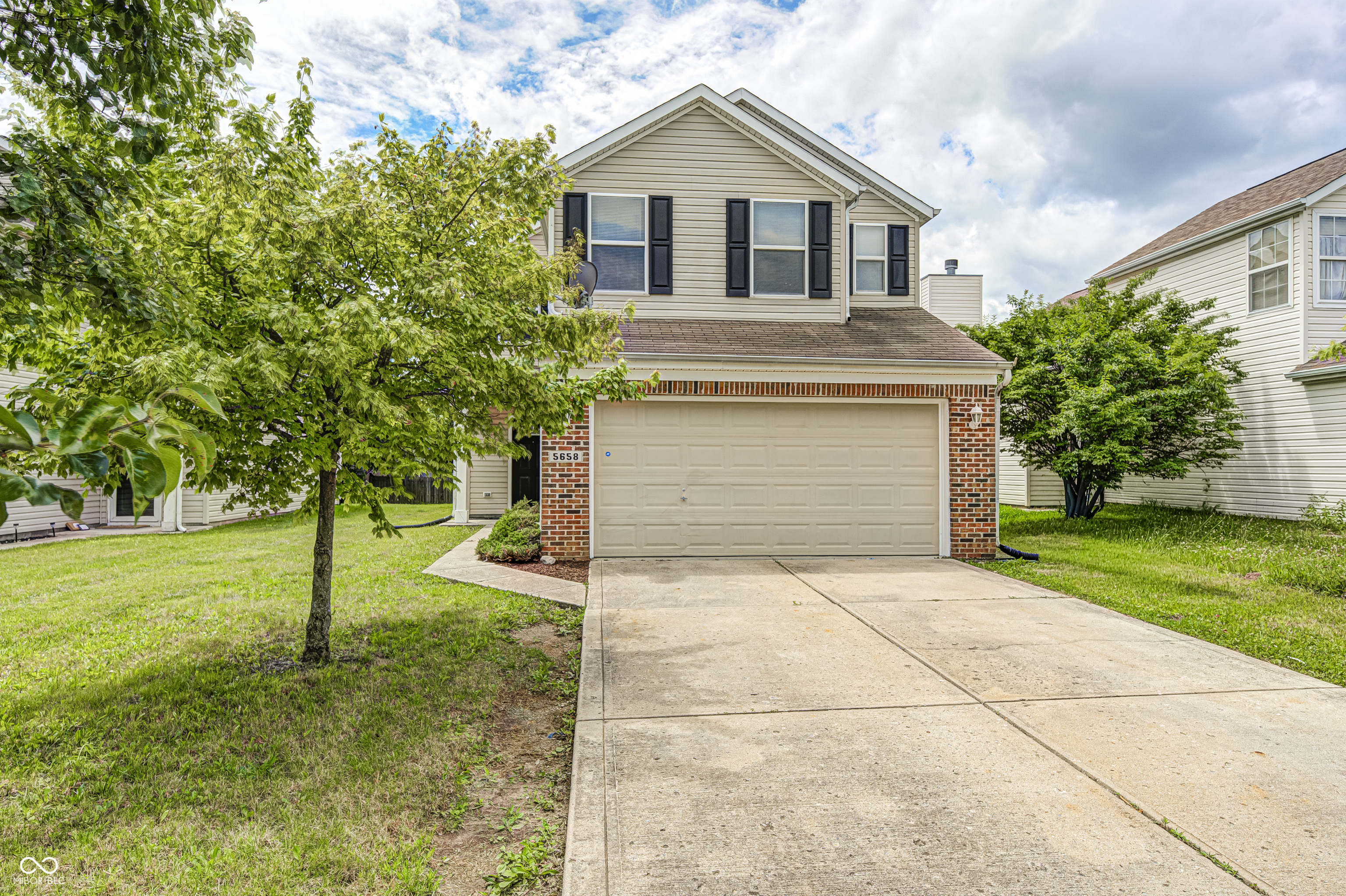 Photo 1 of 27 — 5658 Cheval, Indianapolis, IN 46235