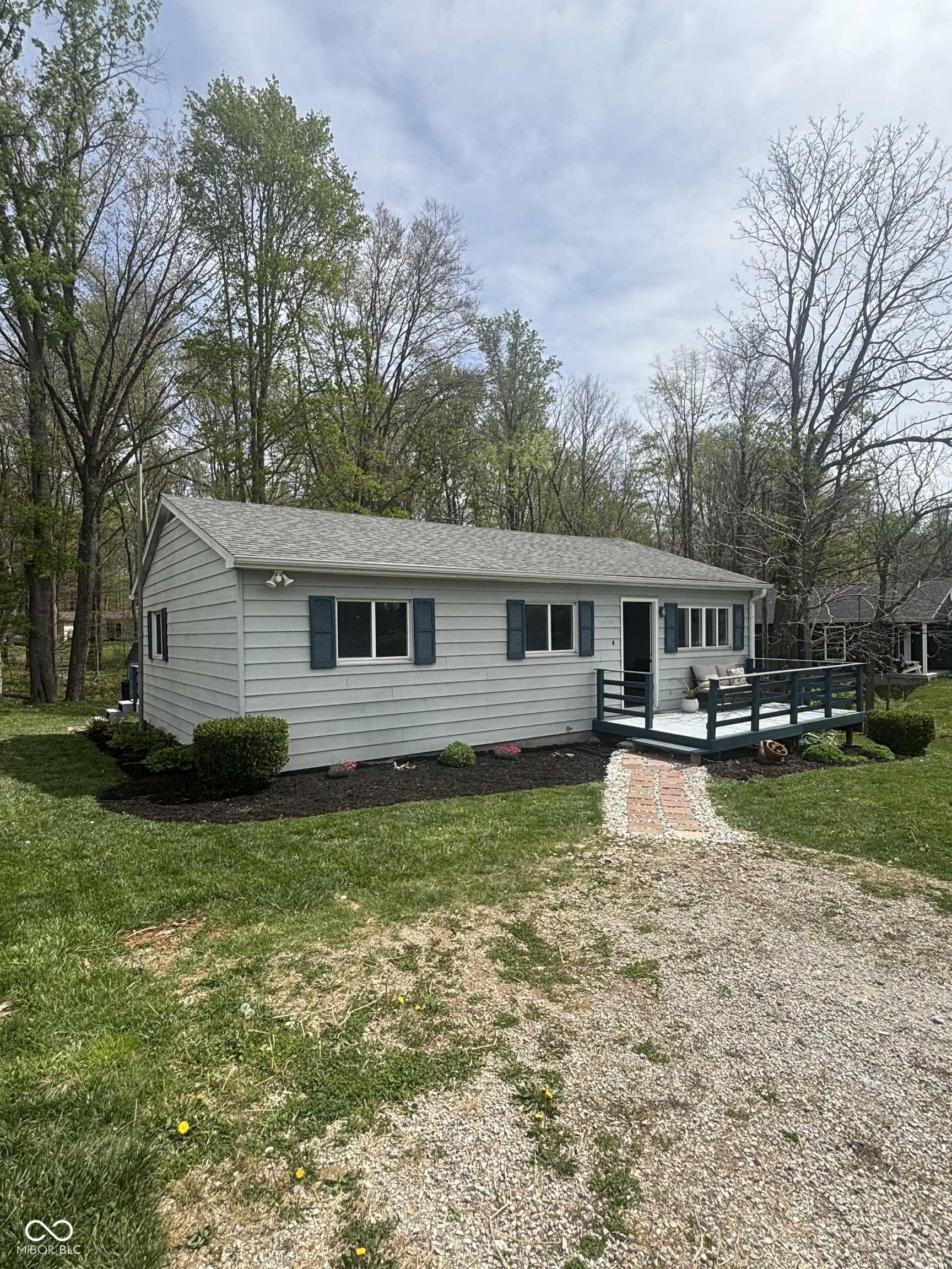 1535 N Mohican Trail