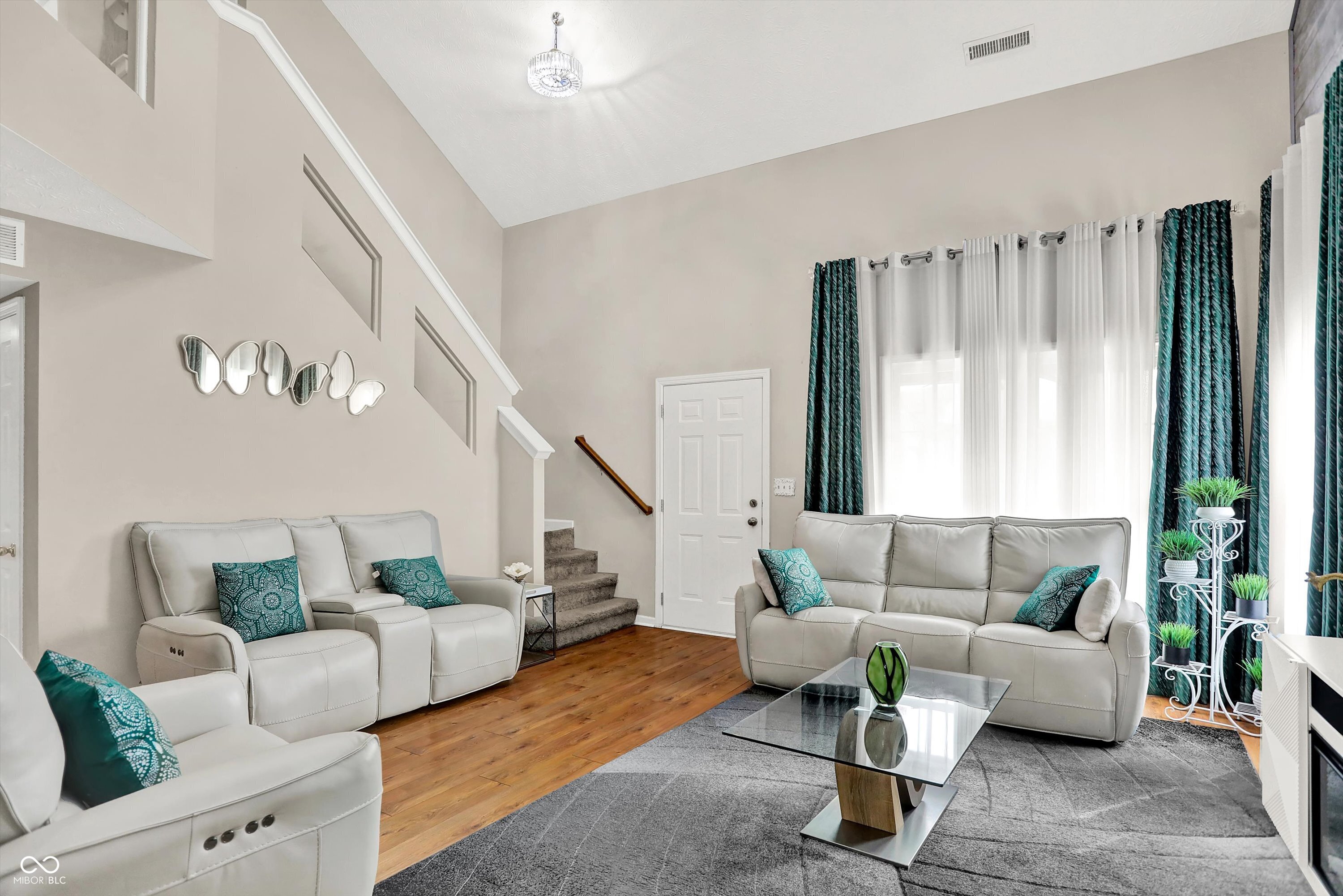 2002 Oakbrooke Court