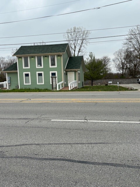 Photo 1 of 13 — 6444 W Broadway, McCordsville, IN 46055